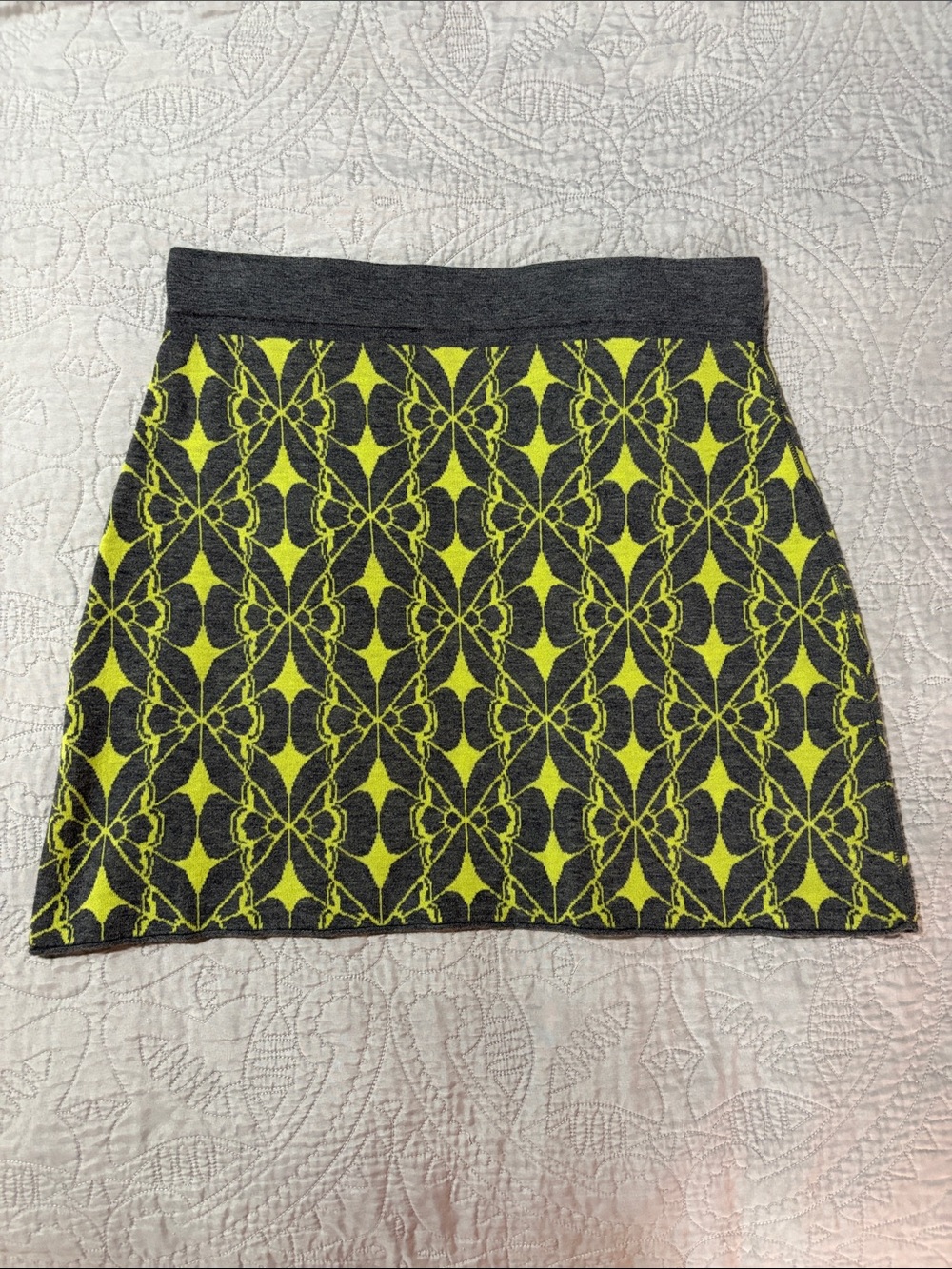 Title Nine Patterned Knit Reversible Mini Skirt - Bright Green & Gray, L